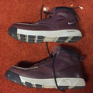 Nike ACG size 10
